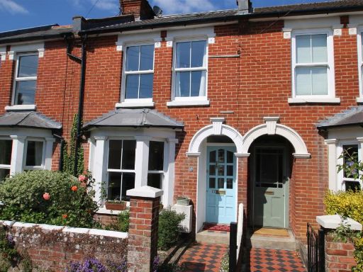 Similar property image