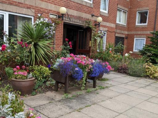 Similar property image