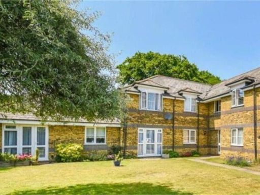 Similar property image