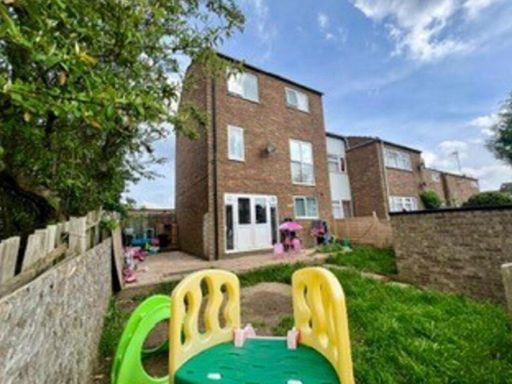 Similar property image