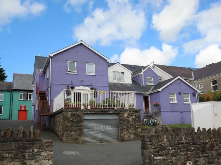 property Compatible Images}