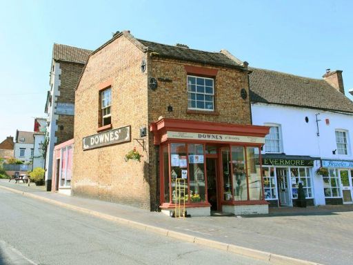 Similar property image