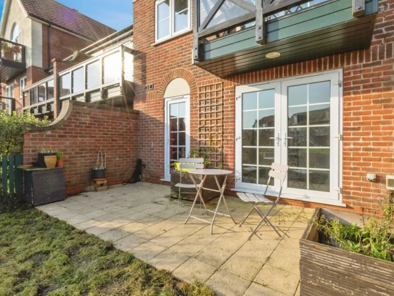 property Compatible Images}