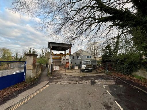 Similar property image