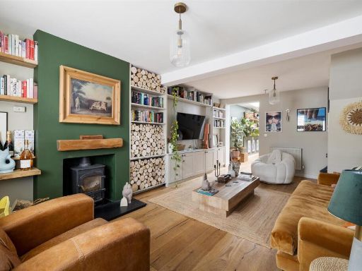 Similar property image