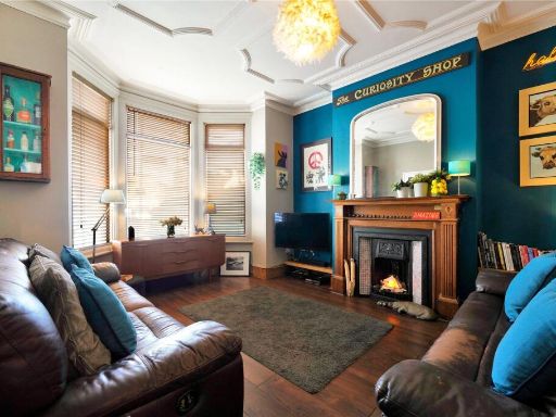 Similar property image