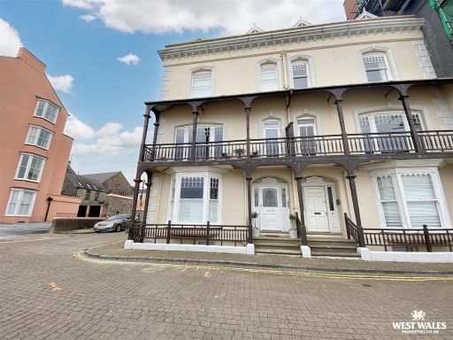 Similar property image