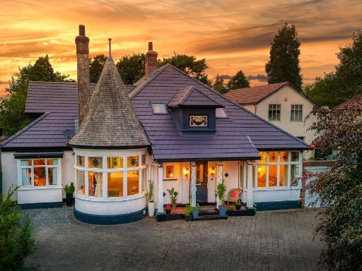 Similar property image