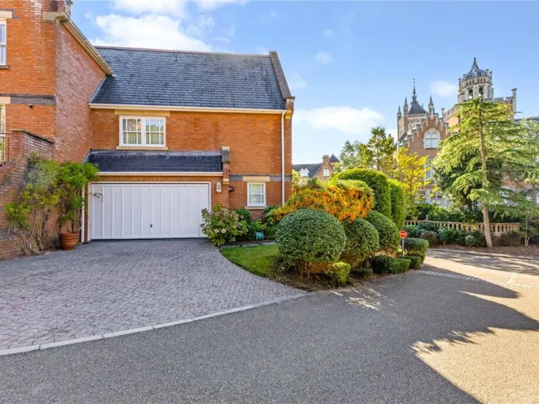 property Compatible Images}