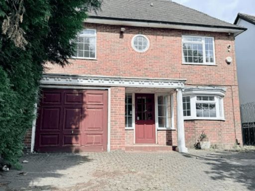 Similar property image