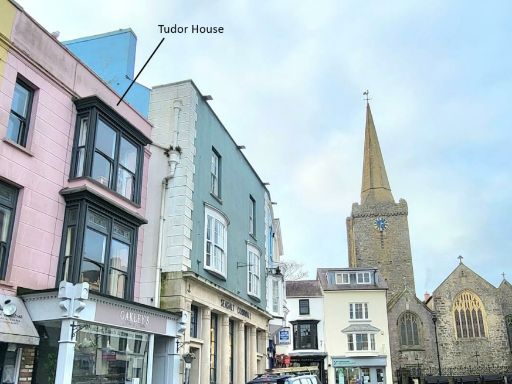 Similar property image