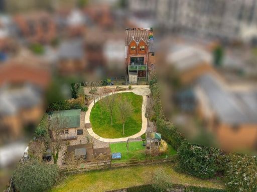 Similar property image