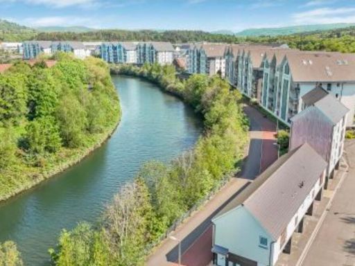 Similar property image