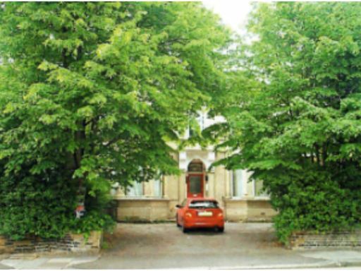 Similar property image