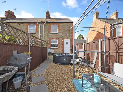 Similar property image