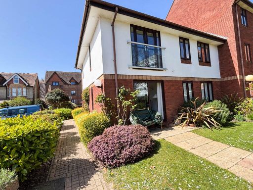 Similar property image