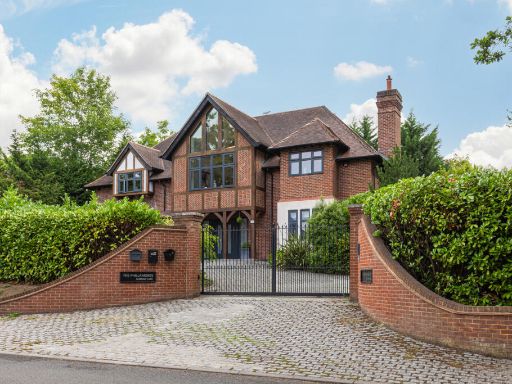 Similar property image