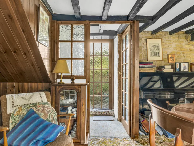 property Compatible Images}