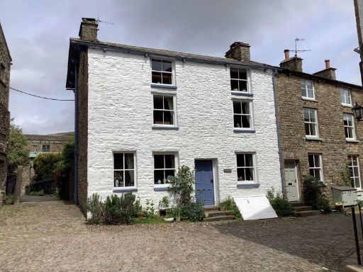 Similar property image
