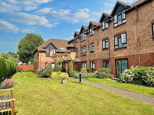 Similar property image