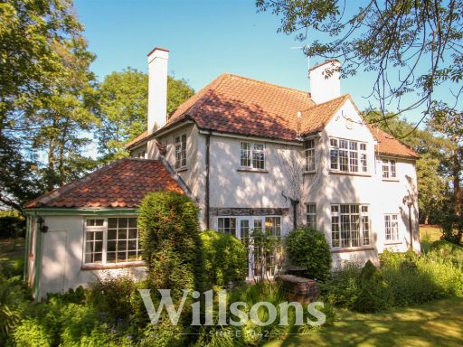 Similar property image