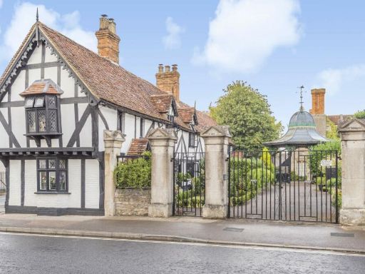 Similar property image