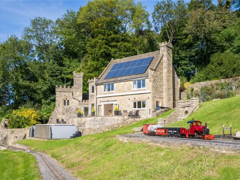 property Compatible Images}