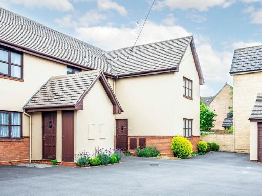 Similar property image